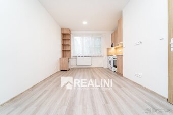 Pronájem bytu 1+kk po kompletní rekonstrukci, 21m2 v Karvin - 6