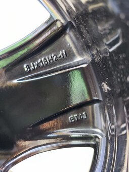 Originál ALU kola dvourozměrná MERCEDES s pneu PIRELLI - 6
