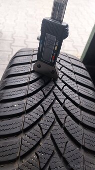 Prodám zimní sadu Škoda Fabia 185/60/15 - 6