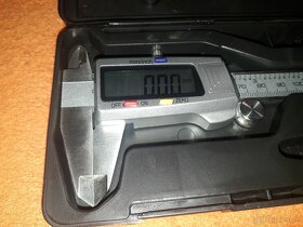 Digitální posuvné měřítko s LCD displejem. - 6