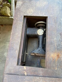 Šicí stroj Naumann - 6