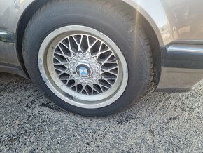 BMW e32 735i - 6