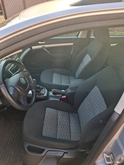 Škoda Octavia 2 facelift combi - 6