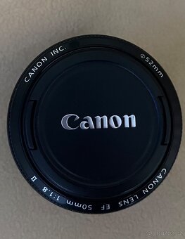 Canon EOS 1000D s objektivy a bleskem Nissin - 6