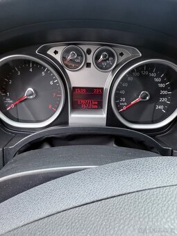 Ford Focus 1.6 - 6