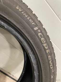 Hankook Winter Icept Evo 3 235/50 R18 101V 2Ks zimní pneu - 6