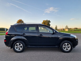 Peugeot 4007 2,2 HDi 4x4, 7 míst - 6