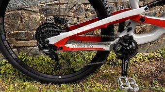 YT Capra CF pro 29” / L - 6