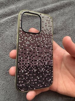Kryty na iPhone 15 Pro - 6