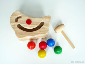 Dřevěná zatloukačka s kuličkami Plan Toys pro děti od 2 let - 6