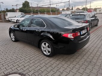 Honda Accord 2.2 - 6