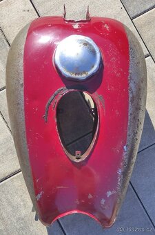 Jawa 250/350 pérák - nádrž, komunista - 6