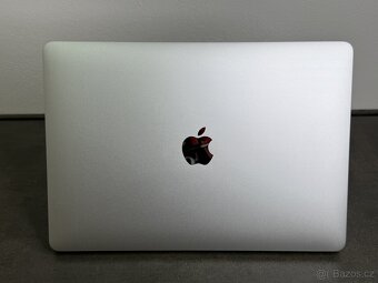 MacBook Pro 13'' 2020 / M1 / 16GB / 512GB SSD / Silver - - 6