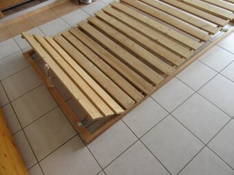 Dřevěná postel z masivu - 6