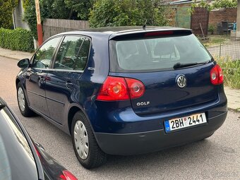Volkswagen Golf V - 6