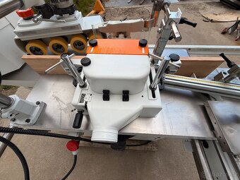 spodní fréza s čepovacím vozíkem SCM T130N - 6