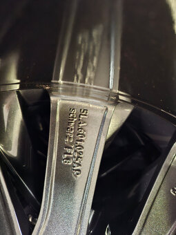 Nová zimní sada Enyaq, Elroq - 235/55 + 255/50 R19 4ks - 6