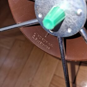 Stylový retro stojan na vánoční stromek - 6