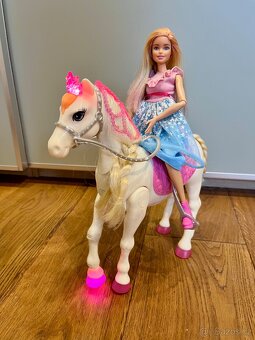 Velká sada panenek Barbie, Monster High, Rainbow High, Na Na - 6