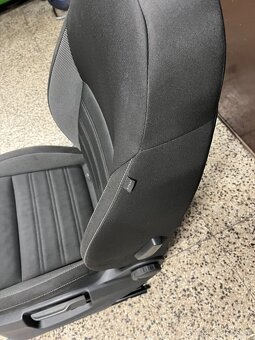 Octavia 3 sedačka LP řidič - 6