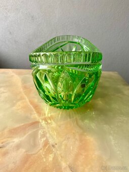 Zelená Skleněná Mísa Na Stůl - 6