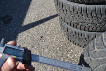 4ks zimní 205/55R16 Nokian WR D4 – 5.4 až 5.7mm. - 6