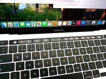MacBook PRO 13 palců Apple M1 chip 8 RAM 256 SSDx NOVÝ jen 1 - 6