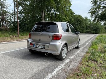 Toyota Yaris TS 1.5 VVTI - 6
