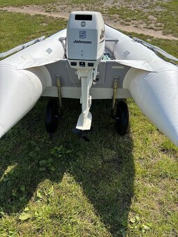 Nafukovací clun quicksilver + motor Johnson - 6