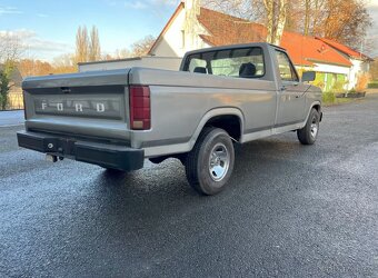 Ford F-150 XLT V8 5.0i – rok 1986 - 6