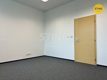 Pronájem kanceláře s parkovacím stáním, 133668 - 6