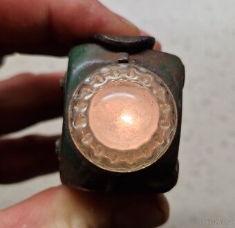 Svítilna - cvrček,nožíky Mikov Afrika a jiné,ple.pistolka - 6