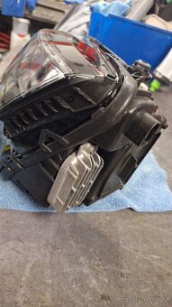 Leve svetlo scala lift 655941015 - 6