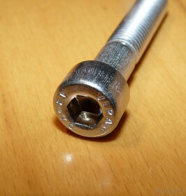 Šroub šestihranný  DIN 933 M8x45 nerez A2-70 - 6