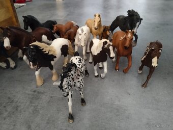 Dinosauři, zvířata, koně Schleich - 6