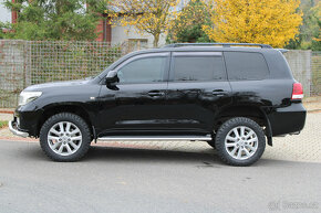 Toyota Land Cruiser 200 4.5 D4-D Luxury / 210 kW / Tažné - 6