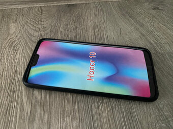 NOVÝ Moderní plastový kryt pro mobil HONOR 10 - 6