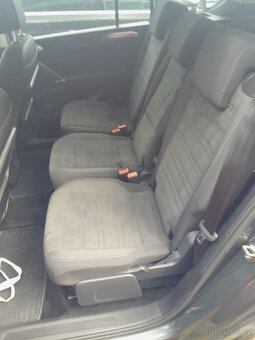 Prodám VW TOURAN , 2.0TDI DSG 110Kw,7míst - 6