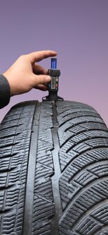 245/50/18 Michelin, zimní pneumatiky. Poslání na dobírku - 6