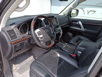 TOYOTA LAND CRUISER 200 4.5D V8 200kW - 6