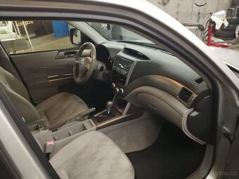 Subaru Forester 2,0 4x4 Automat 4 místa - 6
