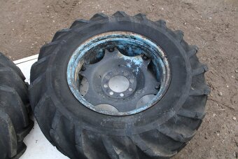 Zetor 6911 7011 zadní kola pneu barum 16,9-28 vzorek 50% - 6