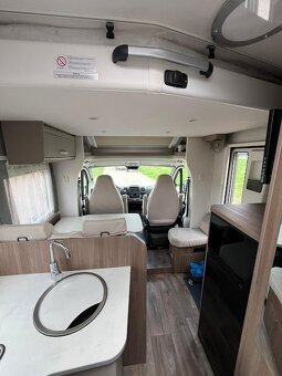 Půjčím / pronajmu obytný automobil, alkovna pro 6 osob - 6
