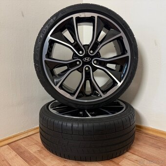 HYUNDAI i30 N 5x114,3 R19 ET55+LETNÍ 235/35R19 6/4mm - 6