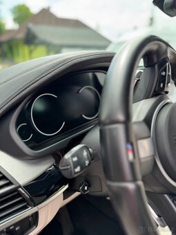 BMW X6 xDrive30d 190 kW – M paket, HUD, R20, Perleť TOP - 6