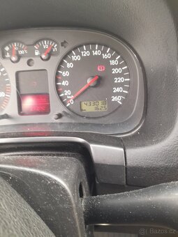 Prodám golf4 1.9tdi 85KW,auto plné pojízdné,rok výrobě 2001, - 6