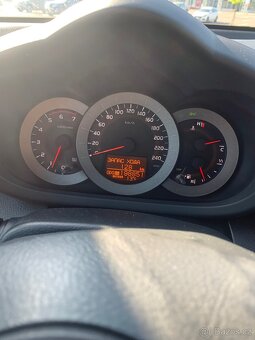 Toyota RAV4 4x4 - 6