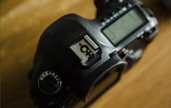 Canon 5D Mk III - 6