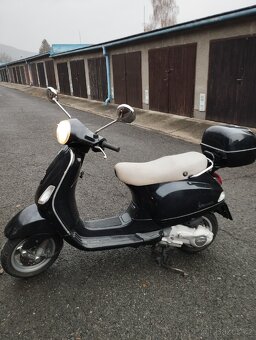 Prodám skútr Vespa LX 25 - 6