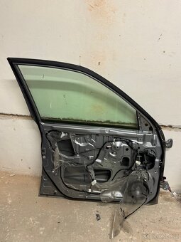 Subaru Forester, Levé dveře - 6